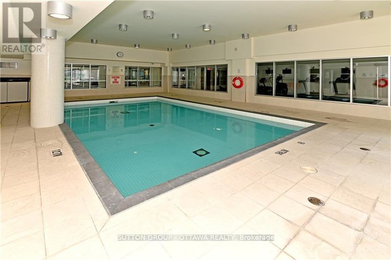 28471695/706-242-rideau-street/sandy-hill/ottawa/ontario/K1N0B7_14