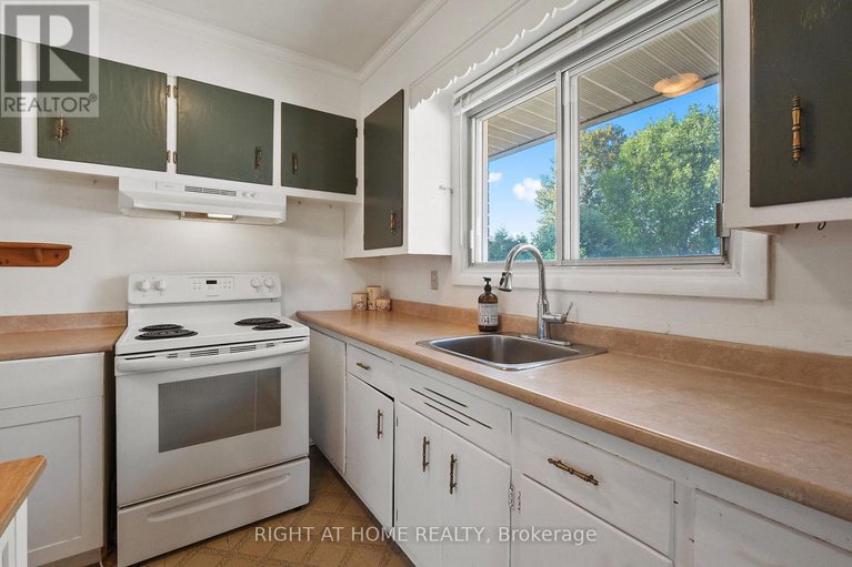 28854766/205-withrow-avenue/meadowlandsst-claire-gardens/ottawa/ontario/K2G2J8_24