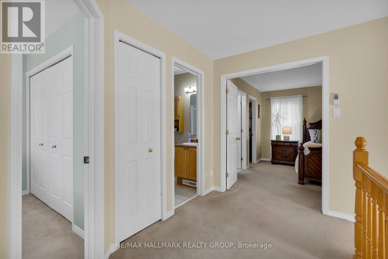 28728271/1087-rocky-harbour-crescent/riverside-southgloucester-glen/ottawa/ontario/K1V1V4_25