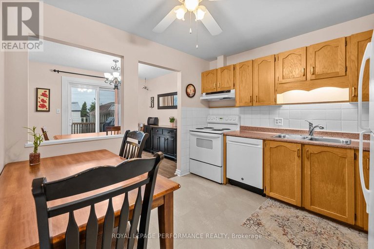 29594623/1782-radway-terrace/chateauneuf/ottawa/ontario/K1C5K2_18