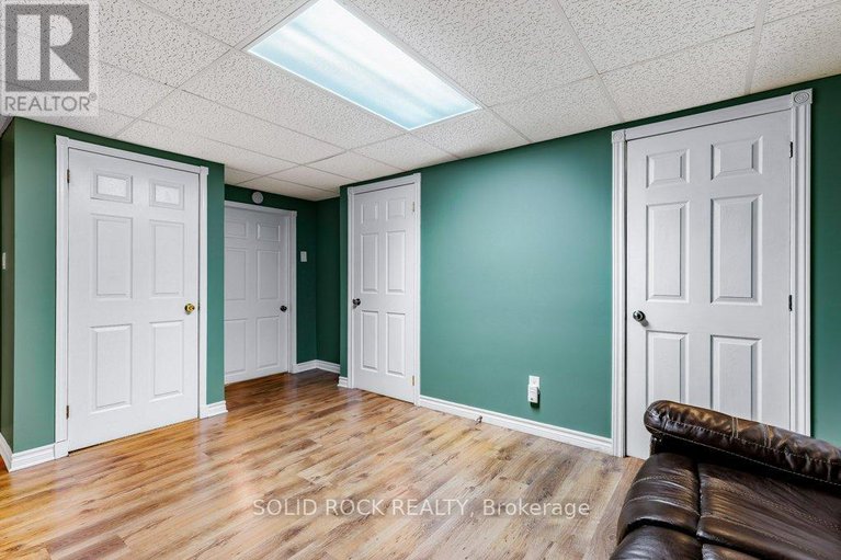 28671866/9-grove-street/iroquois/south-dundas/ontario/K0E1K0_25