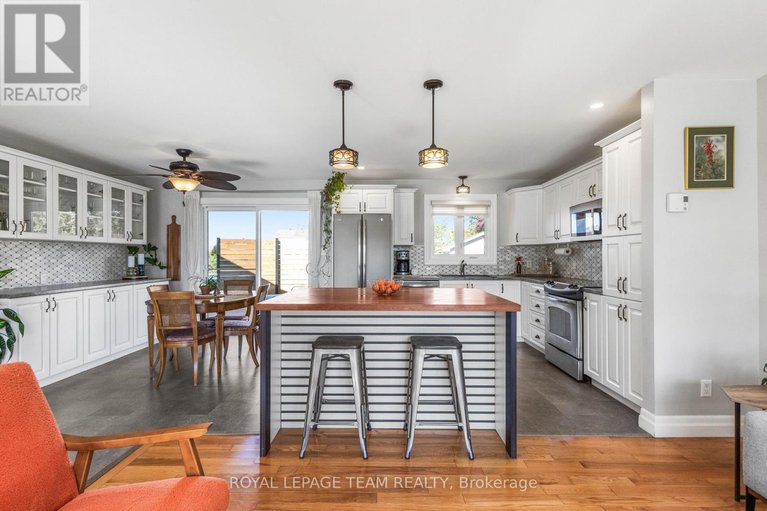 28940711/1965-patricia-street/town-of-rockland/clarence-rockland/ontario/K4K1B2_7