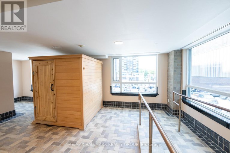 29642521/1007-200-besserer-street/sandy-hill/ottawa/ontario/K1N0A7_23