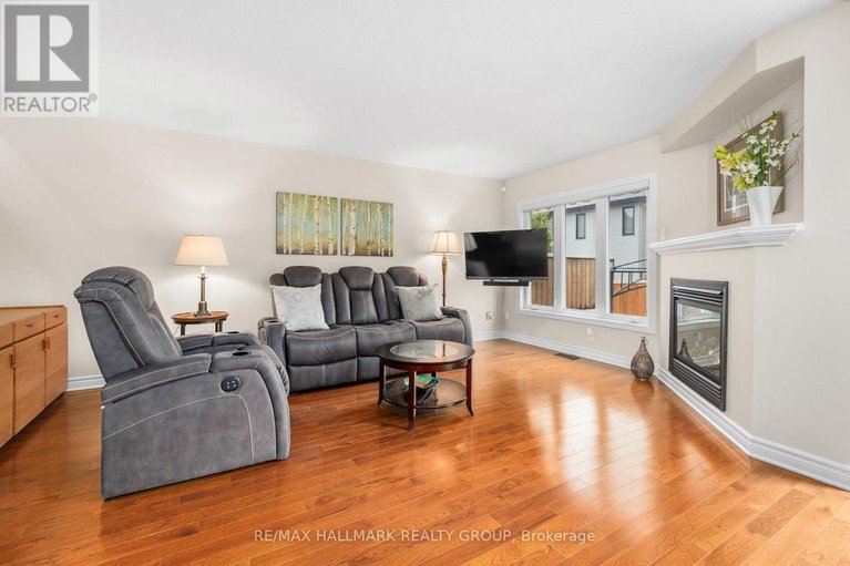 29648631/548-langelier-avenue/mer-bleuebradley-estatesanderson-park/ottawa/ontario/K1W0E7_9