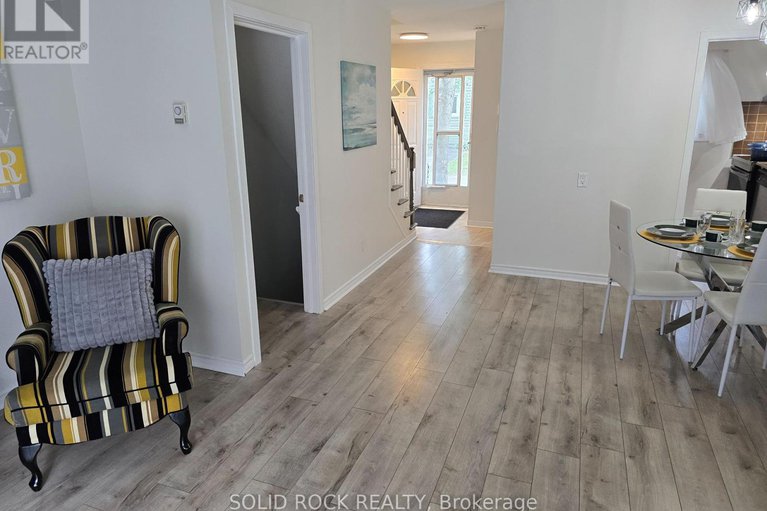 28510930/9-740-morin-street-n/castle-heights/ottawa/ontario/K1K3G9_20