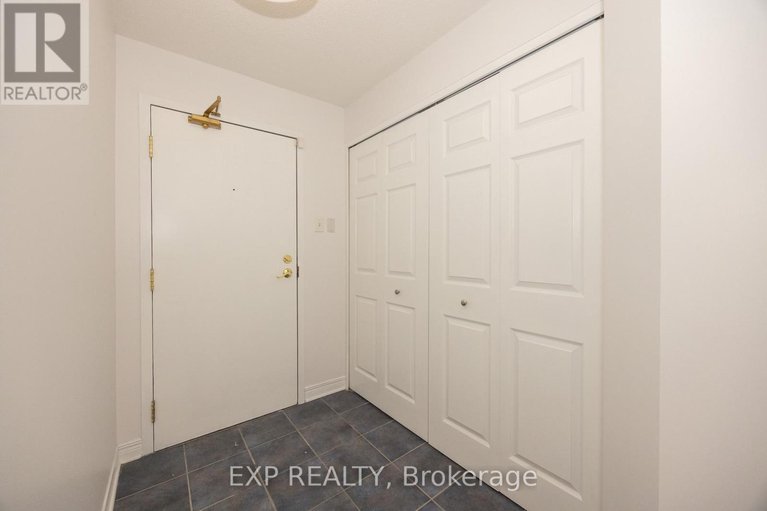 29607394/803-429-somerset-street-w/ottawa-centre/ottawa/ontario/K2P2P5_7