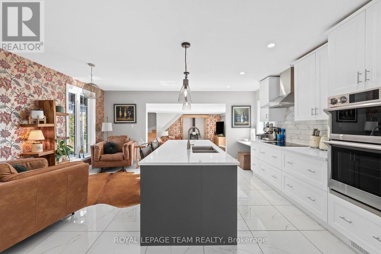 28914015/6101-first-line-road/manotick-south-to-roger-stevens/ottawa/ontario/K0A2E0_12