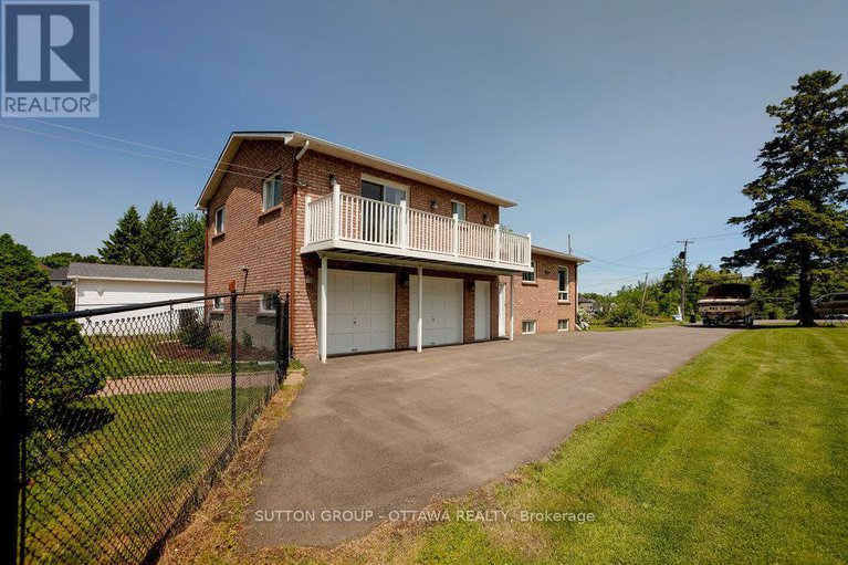 28548965/223-des-outaouais-street/town-of-rockland/clarence-rockland/ontario/K4K1G2_5