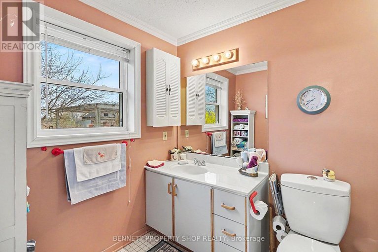 29682682/3490-larmours-road/sarsfieldbearbrook/ottawa/ontario/K0A3E0_14