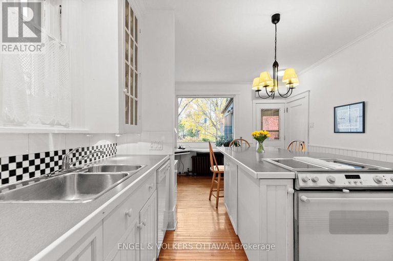 29066920/10-allan-place/glebe/ottawa/ontario/K1S3T1_12