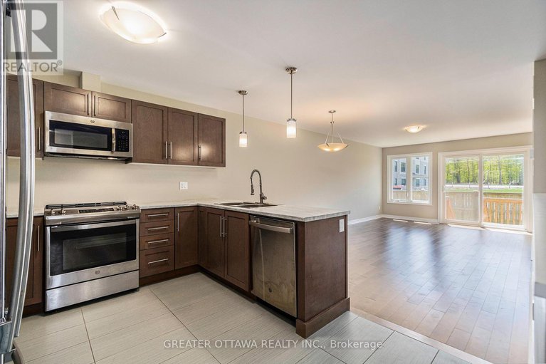 28597468/18-morgan-clouthier-way/arnprior/arnprior/ontario/K7S0K1_4