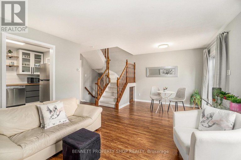 28847386/43-roblyn-way/barrhaven-east/ottawa/ontario/K2G5Z5_8