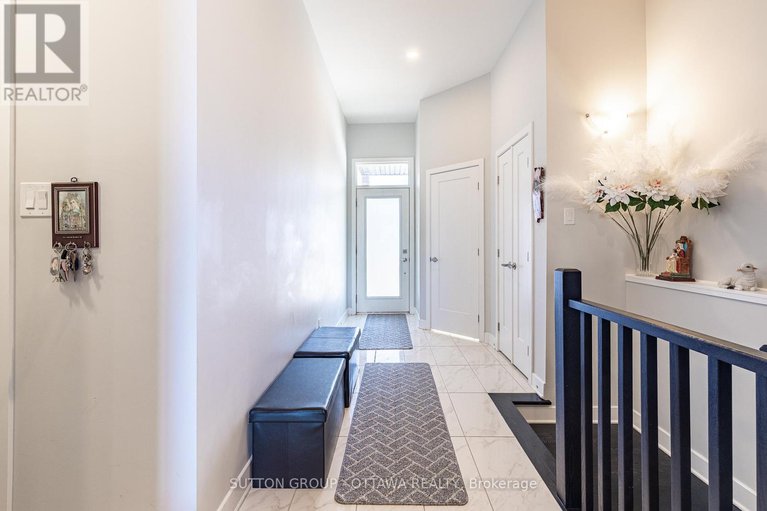 28530479/214-big-dipper-street/riverside-southgloucester-glen/ottawa/ontario/K4M0K5_10