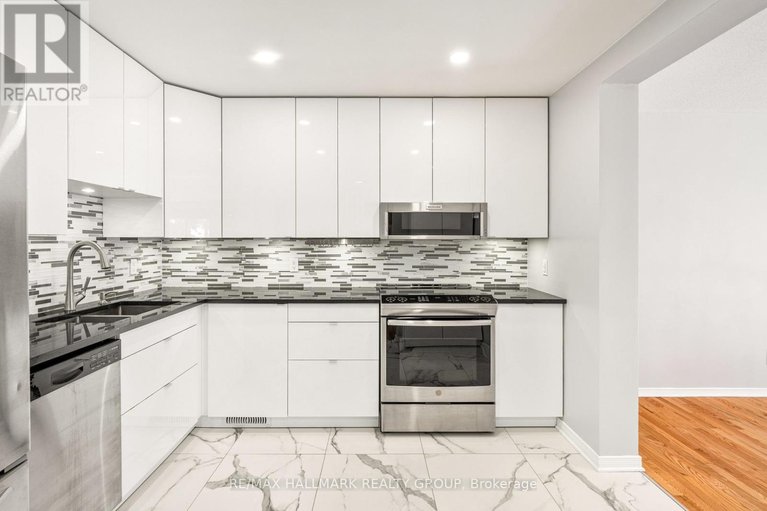 29537111/14-wrenwood-crescent/centrepointe/ottawa/ontario/K2G5V3_14