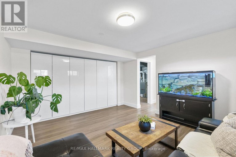 28877197/2180-lenester-avenue/mckellar-heightsglabar-park/ottawa/ontario/K2A1L4_19