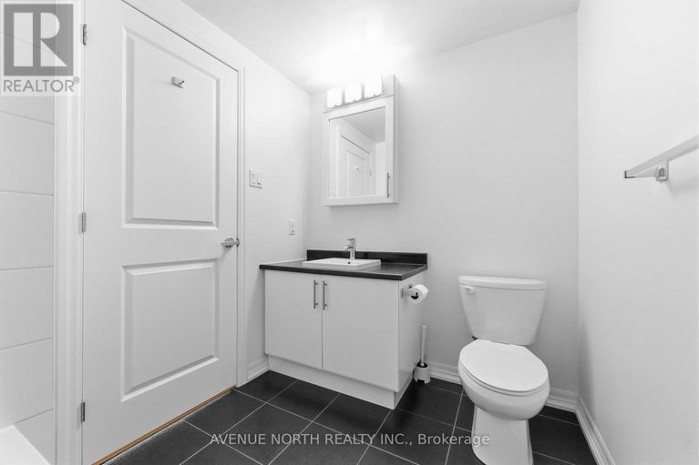 29556708/1102-242-rideau-street/sandy-hill/ottawa/ontario/K1N0B7_17
