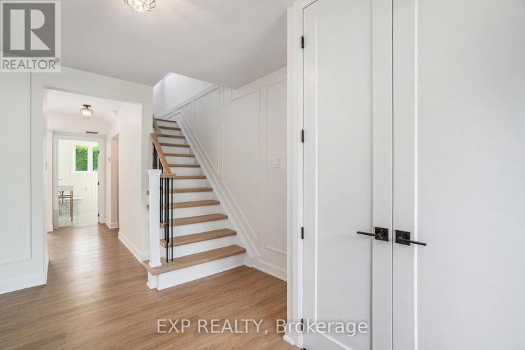 28435442/41-barnes-crescent/leslie-park/ottawa/ontario/K2H7C1_3
