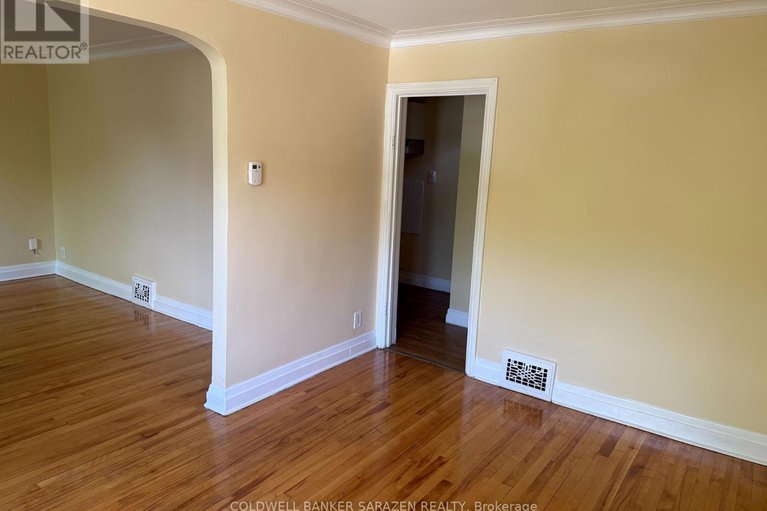 28506023/975-silver-street/carlington/ottawa/ontario/K1Z6H4_5