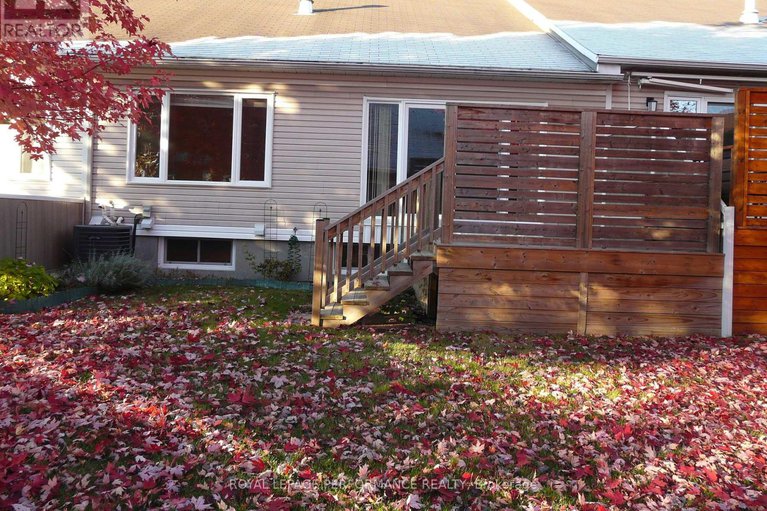 29224356/1172-foxborough-private/beaconwood/ottawa/ontario/K1J1E2_35