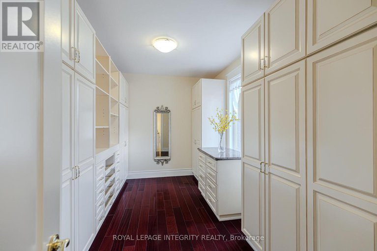 28879207/5884-earlscourt-crescent/manotick-east-to-manotick-station/ottawa/ontario/K4M1K2_32
