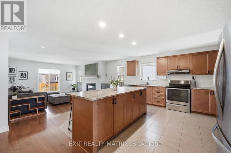 29681482/129-abbey-crescent/village-of-russell/russell/ontario/K4R1A1_4