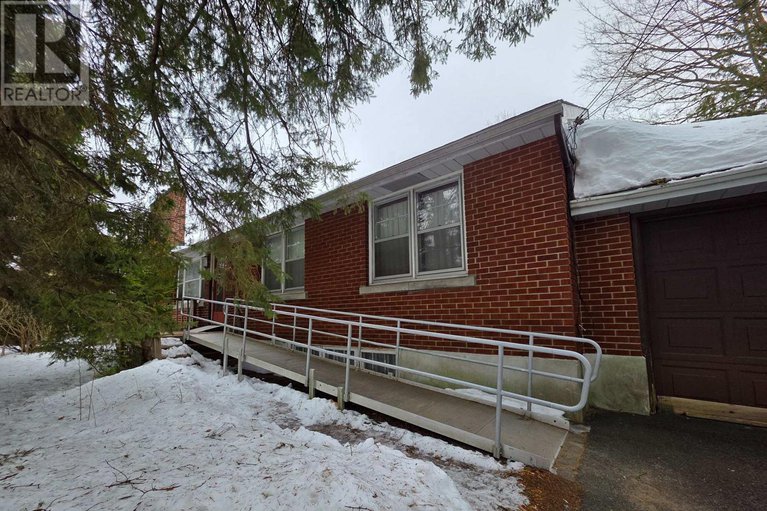 29429678/2306-lawn-avenue/woodroffe/ottawa/ontario/K2B7B4_3