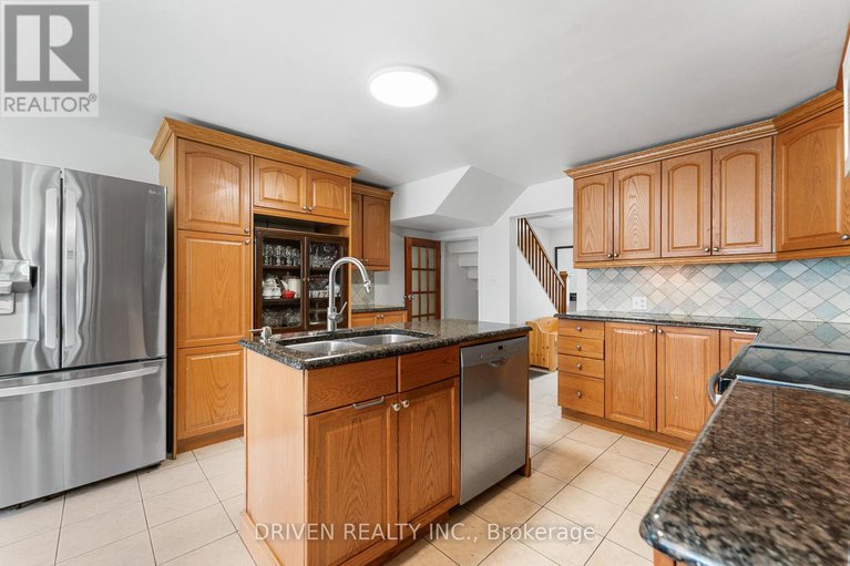 28639886/876-pinecrest-road/fairfield-heights/ottawa/ontario/K2B6B2_10