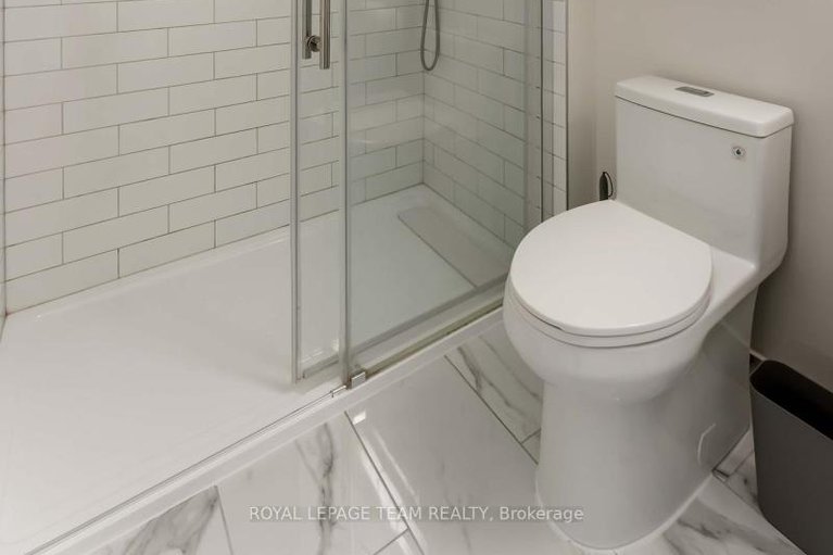29021768/203-495-canteval-terrace/fallingbrookpineridge/ottawa/ontario/K4A2E1_24