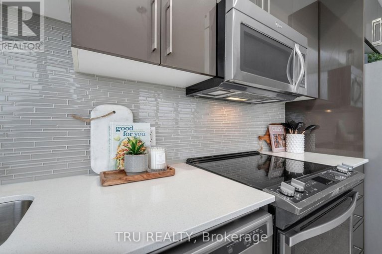 29586407/910-485-richmond-road/westboro-west/ottawa/ontario/K2A3W9_17