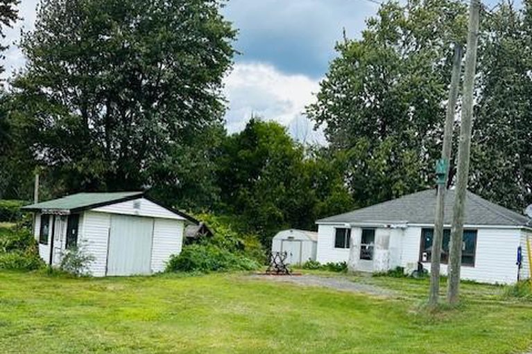 28831447/18787-county-rd-2-road/south-glengarry-charlottenburgh-twp/south-glengarry/ontario/K6H7J8_5
