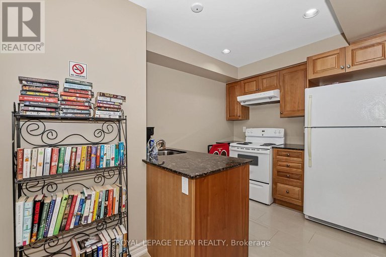 29030481/206-14-norice-street/meadowlandscrestview/ottawa/ontario/K2G2X4_26