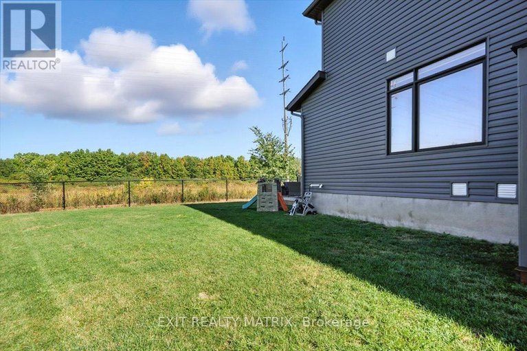 29118512/641-putney-crescent/stittsville-south/ottawa/ontario/K2S2N7_39