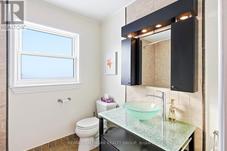 29419455/552-wilkie-drive/fallingbrookpineridge/ottawa/ontario/K4A1M7_31