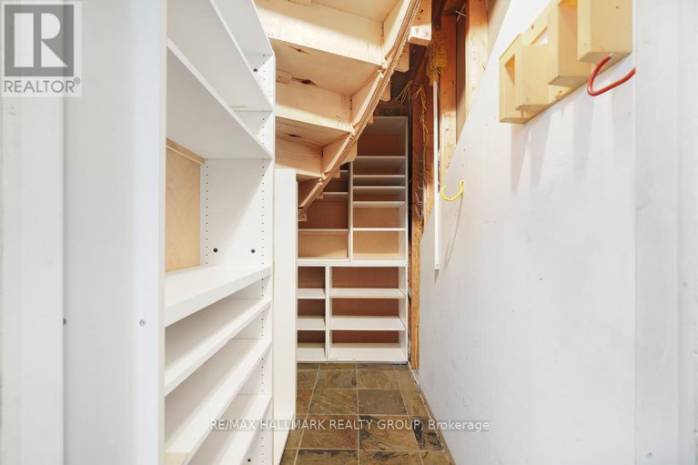 29322376/41-bramblegrove-crescent/hunt-club-parkgreenboro/ottawa/ontario/K1T3G2_17