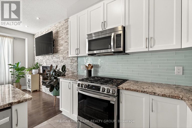 29151475/332-gracewood-crescent/blossom-parkkemp-parkfindlay-creek/ottawa/ontario/K1T0J7_18