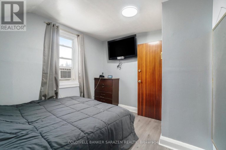 28431924/215-division-street-s/mcnabbraeside-twps/mcnabbraeside/ontario/K7S3C7_16