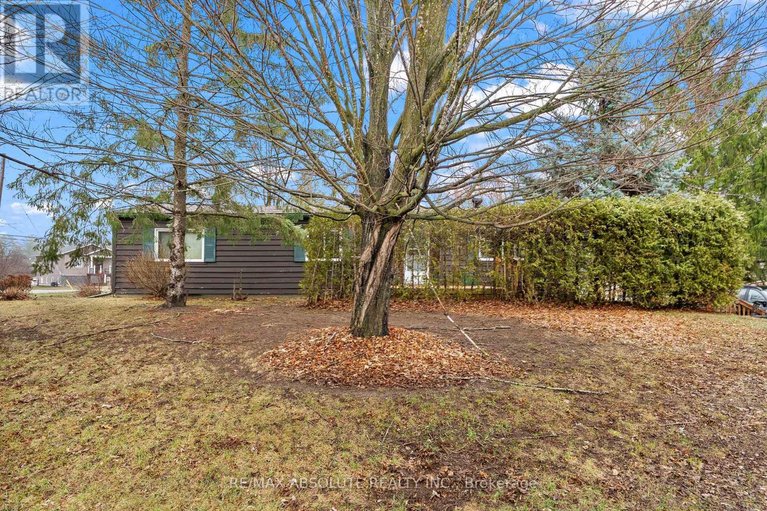 29619263/235-poole-street/mcnabbraeside-twps/mcnabbraeside/ontario/K7S1J1_3