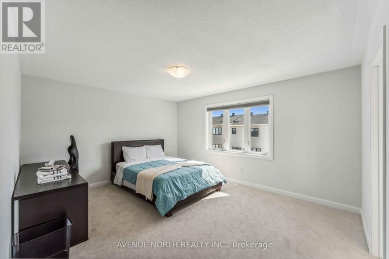 28247633/841-cappamore-drive/half-moon-bay/ottawa/ontario/K2J7C3_14