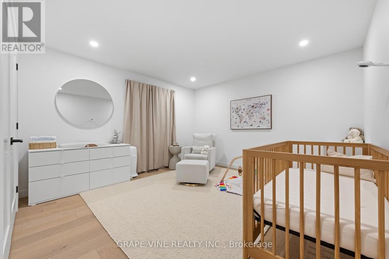 29642909/1108a-falaise-road/borden-farmstewart-farmcarleton-heightsparkwood-hills/ottawa/ontario/K2E6R2_28