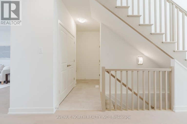 29652352/1729-rotterdam-circle/rural-kanata-central/ottawa/ontario/K2W1A5_13