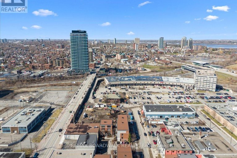 29654536/g-154-spruce-street/west-centre-town/ottawa/ontario/K1R6P2_37