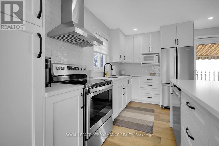 28599541/6343-viseneau-drive/chateauneuf/ottawa/ontario/K1C2G8_11