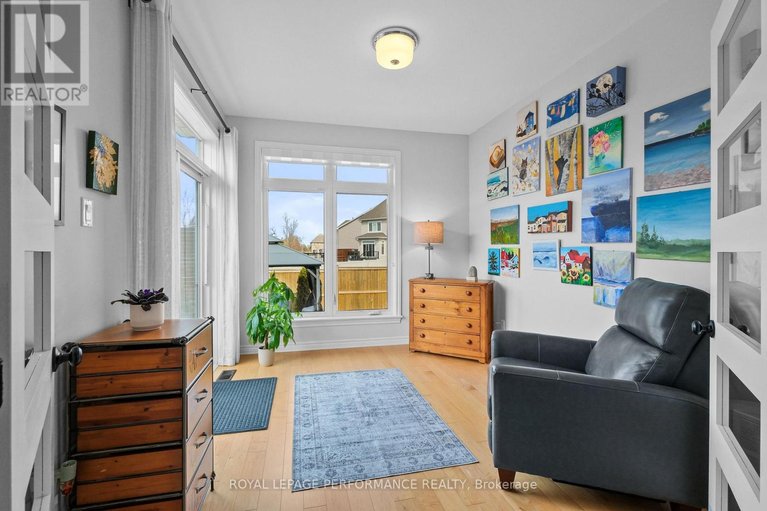 29645046/527-silverbell-crescent/blossom-parkkemp-parkfindlay-creek/ottawa/ontario/K1T0N9_22