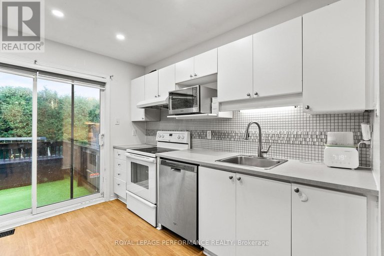 29061220/787-hancock-crescent/fallingbrookridgemount/ottawa/ontario/K4A3N1_10