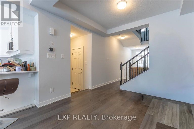 29581808/297-billrian-crescent/stittsville-north/ottawa/ontario/K2S3A6_3