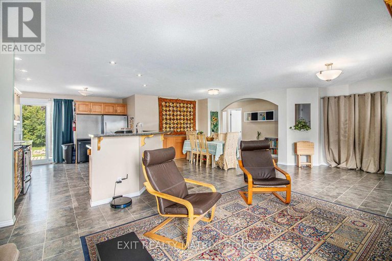 28850458/73-george-street/village-of-russell/russell/ontario/K4R1C2_3