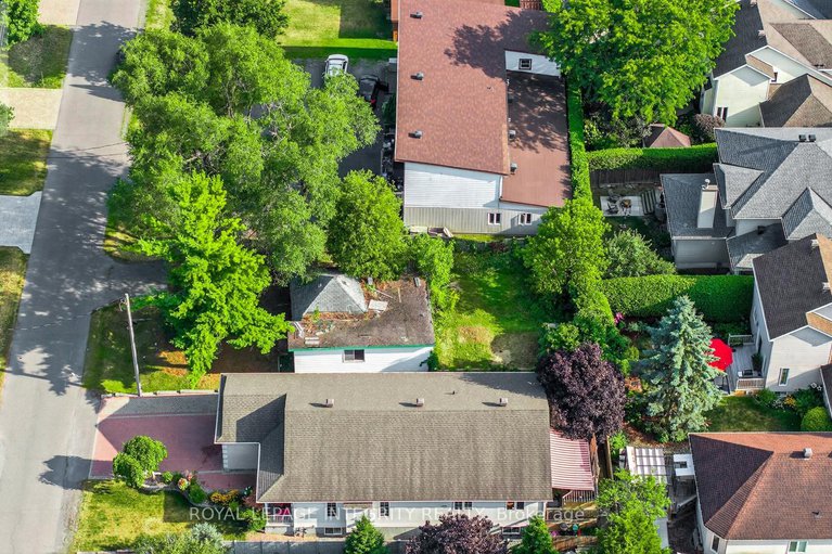28706908/924-beauchamp-avenue/hiawatha-parkconvent-glen/ottawa/ontario/K1C3A8_14