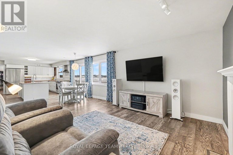 29407944/89-queen-charlotte-street/richmond/ottawa/ontario/K0A2Z0_16