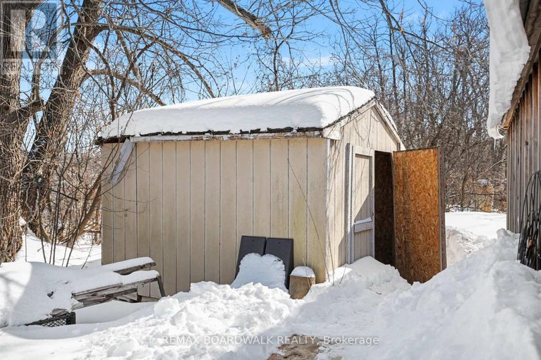 29437063/101-church-street/almonte/mississippi-mills/ontario/K0A1A0_27