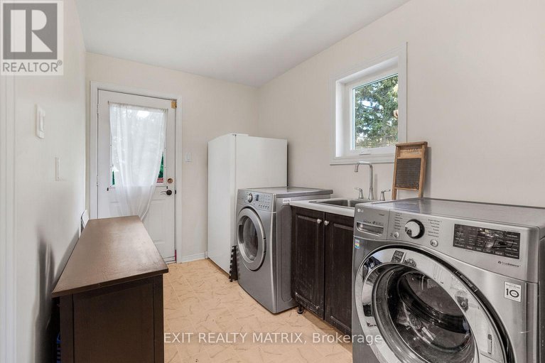 29041332/6343-deermeadow-drive/greely/ottawa/ontario/K4P1M9_23